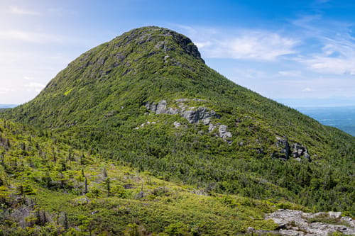 beautiful-landscape-of-mount-mansfield-in-vermont-